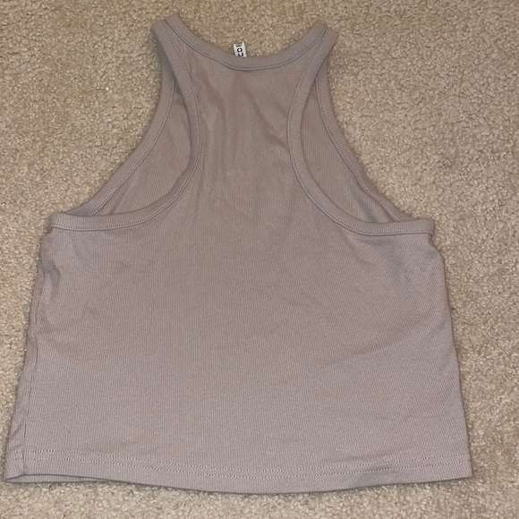 H&M Large Tank - Picture 3 of 4